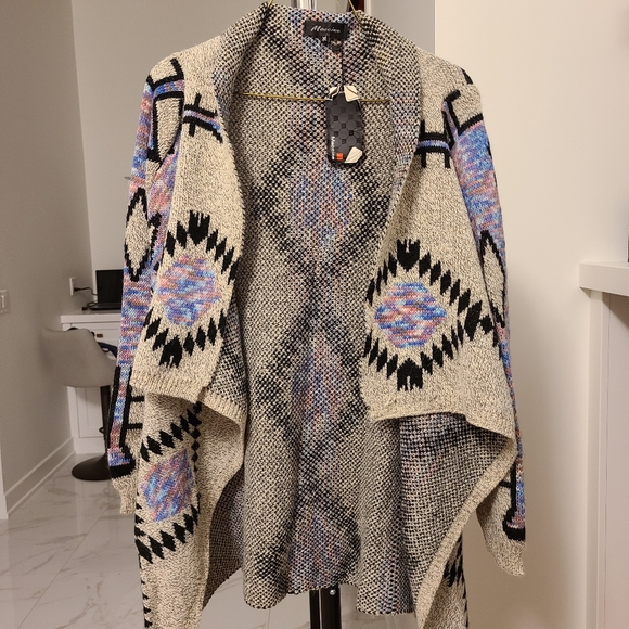 Cardigan New - Picture 2 of 6